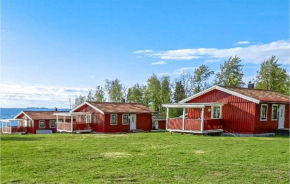 Stunning home in Sjötorp with WiFi and 3 Bedrooms in Sjötorp